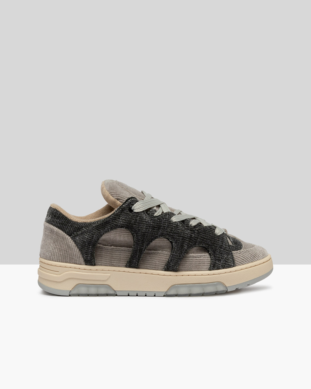 SANTHA: SANTHA MODEL 1 VELVET GRAY