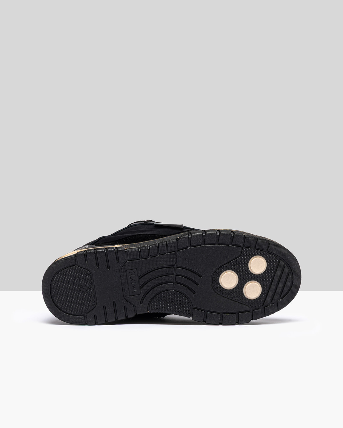 SANTHA: SANTHA 1 CUT DESTROYED BLACK                                                                        