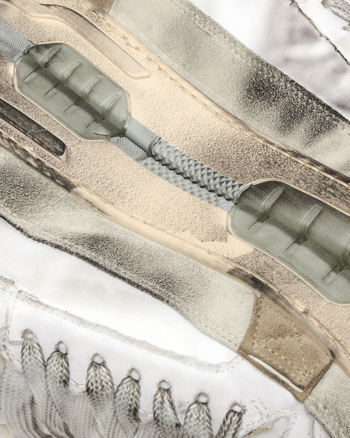 SANTHA: SANTHA 1 CUT DESTROYED WHITE                                                                        