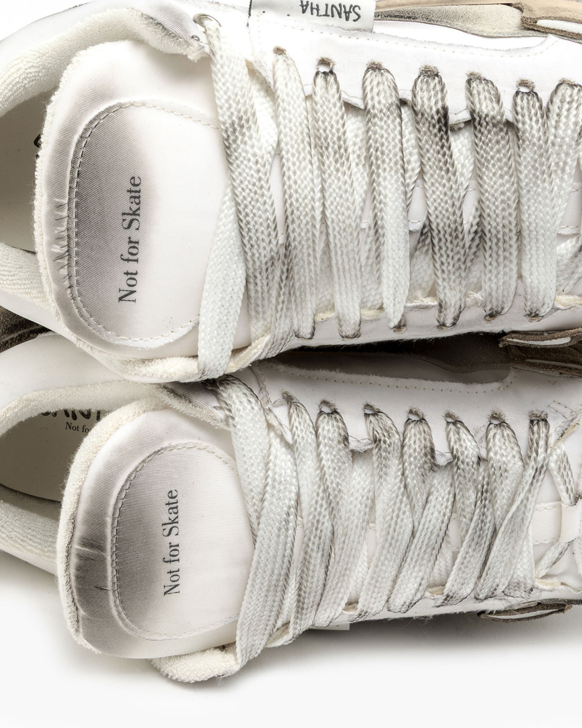 SANTHA: SANTHA 1 CUT DESTROYED WHITE                                                                        