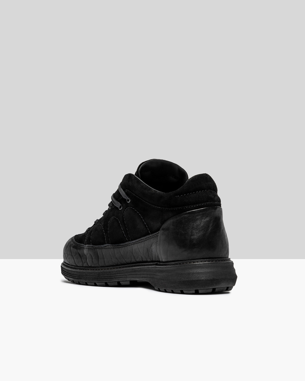 SANTHA: SANTHA DOLOMIA SUEDE TOTAL BLACK 
