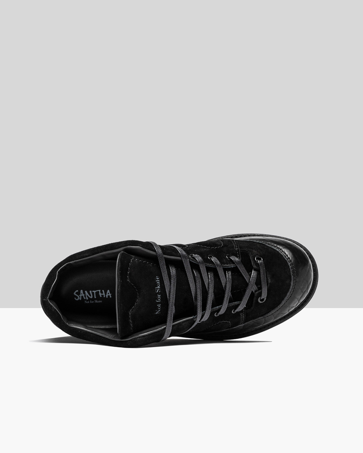 SANTHA: SANTHA DOLOMIA SUEDE TOTAL BLACK 