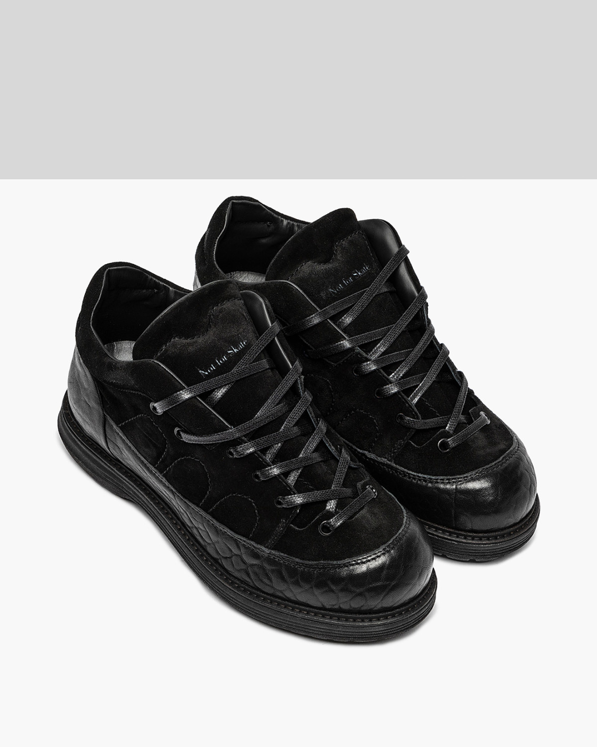 SANTHA: SANTHA DOLOMIA SUEDE TOTAL BLACK 