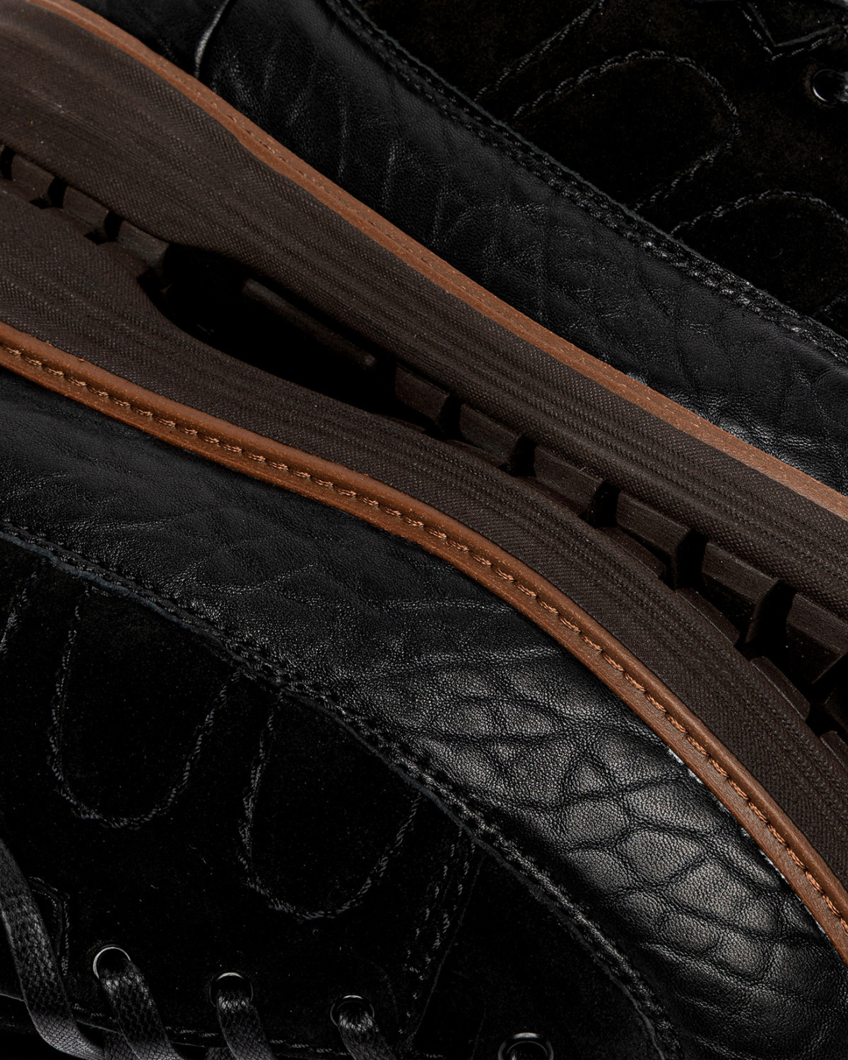 SANTHA: SANTHA DOLOMIA SUEDE TOTAL BLACK 