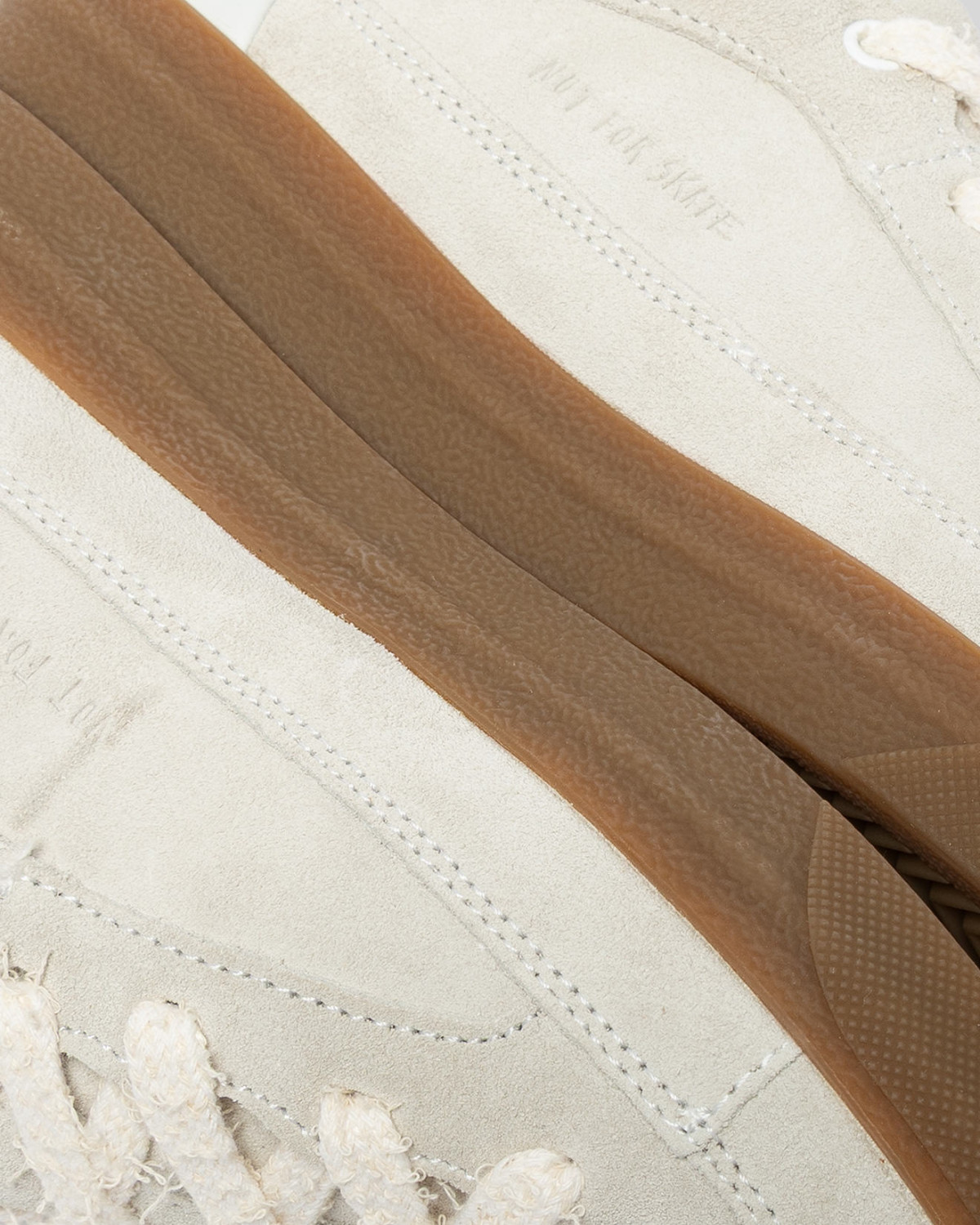 SANTHA: SANTHA LOVE CUT SUEDE CREAM