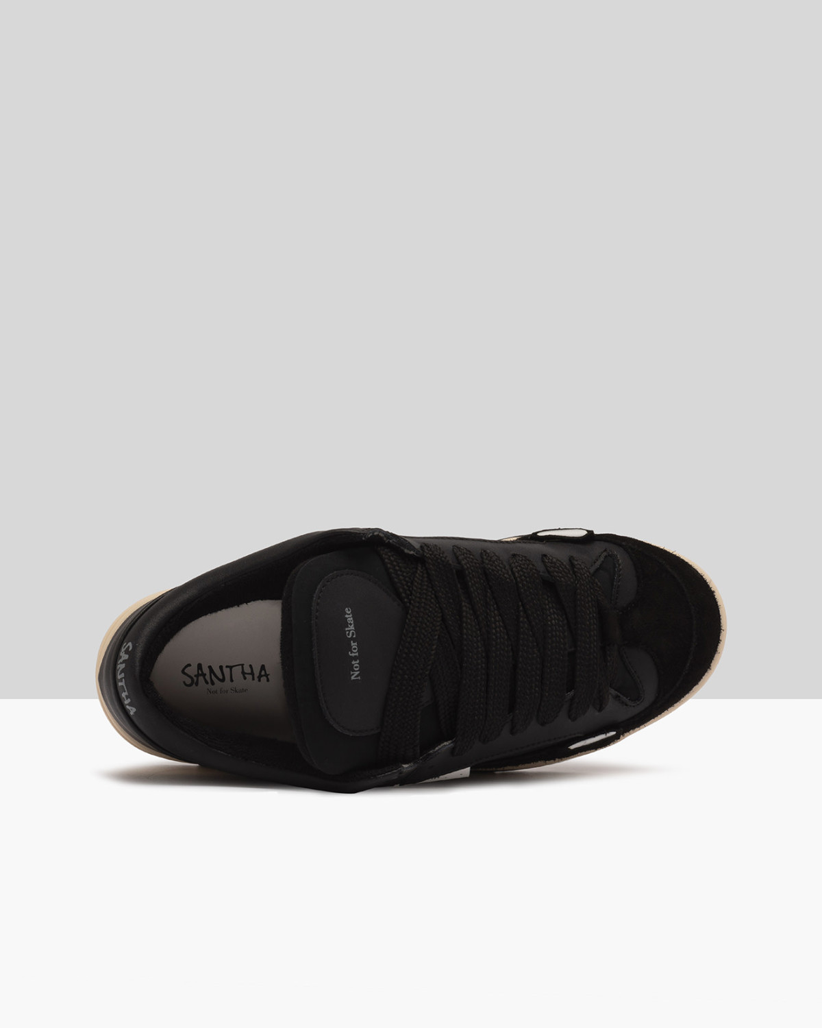 SANTHA: SANTHA MODEL 1 CUT SPORTY BLACK