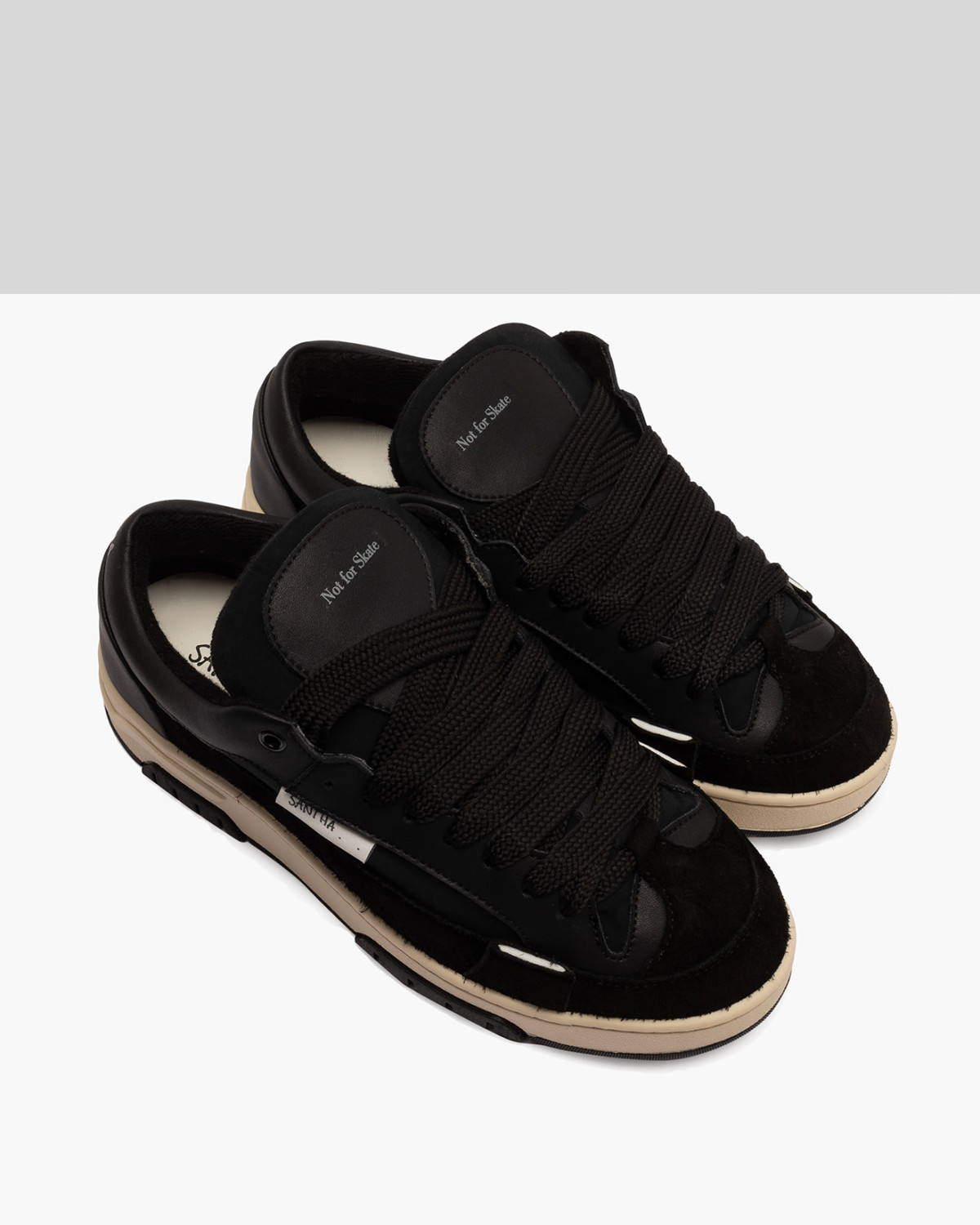 SANTHA: SANTHA MODEL 1 CUT SPORTY BLACK