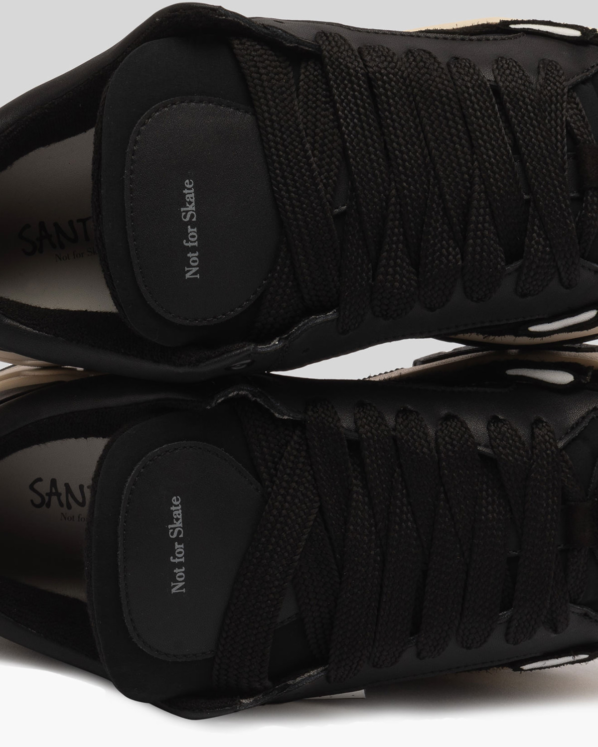SANTHA: SANTHA MODEL 1 CUT SPORTY BLACK
