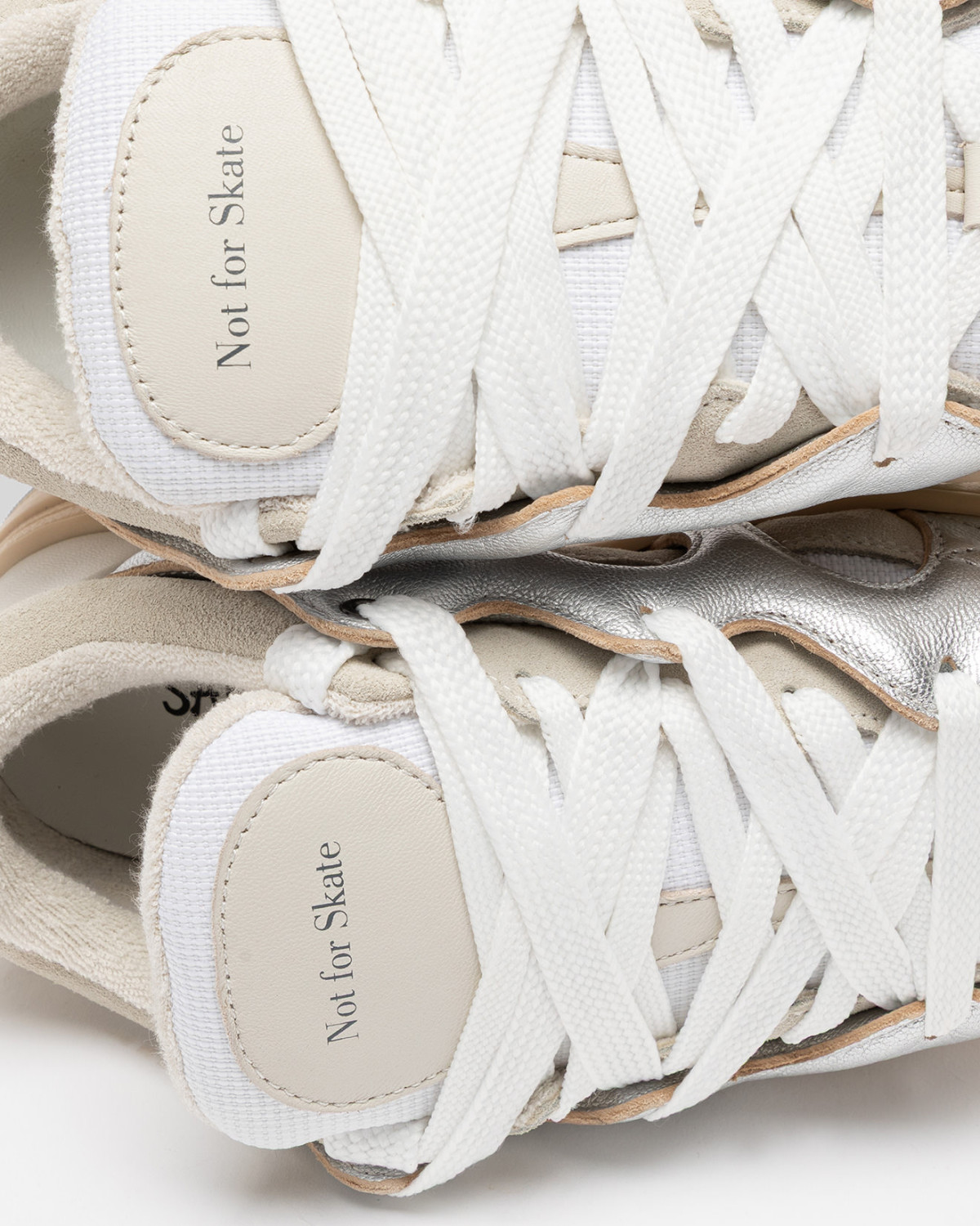 SANTHA: SANTHA MODEL 1 LAMINATED WHITE-SILVER