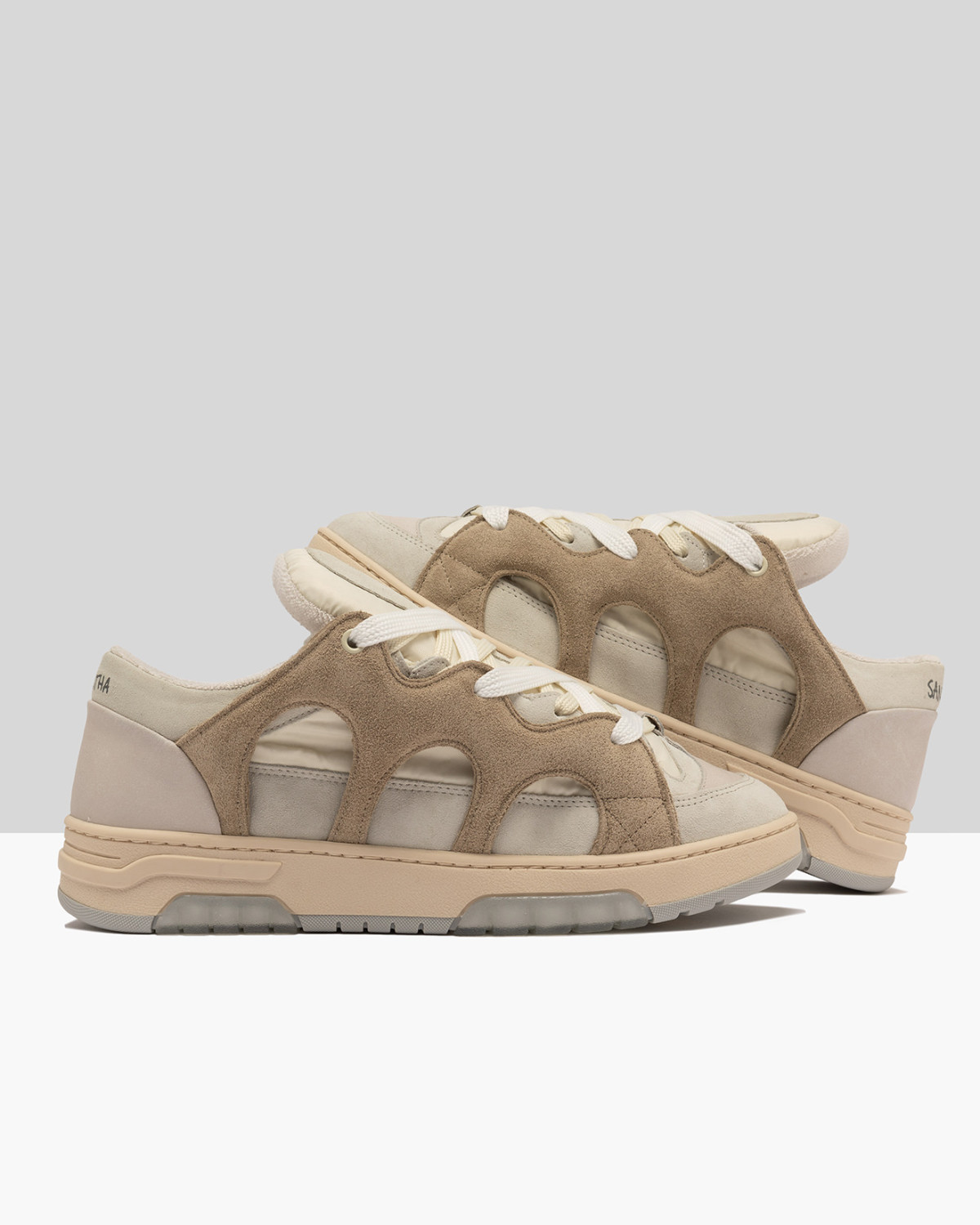 SANTHA: SANTHA MODEL 1 ORIGINAL CREAM-OFF WHITE