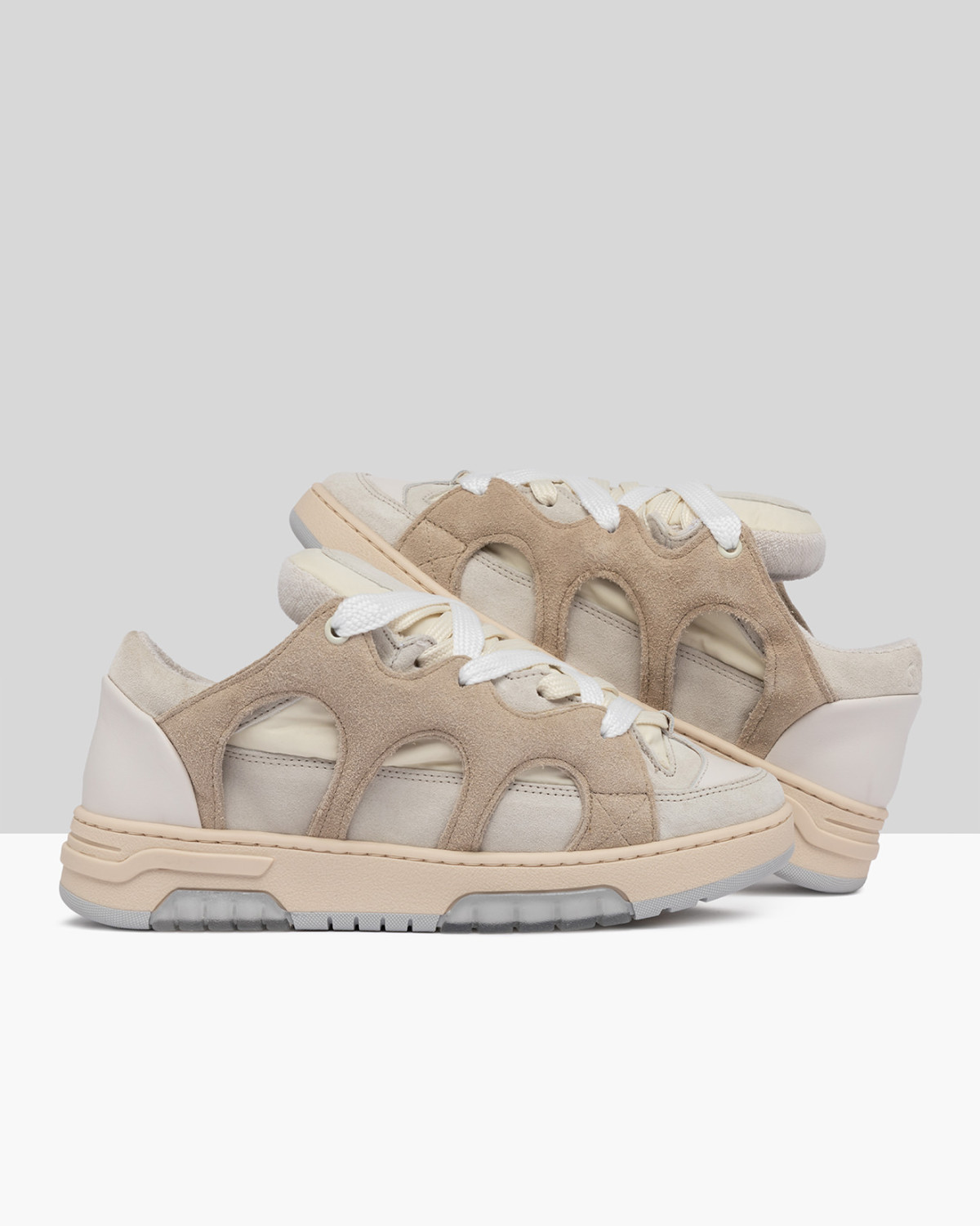 SANTHA: SANTHA MODEL 1 ORIGINAL CREAM-OFF WHITE