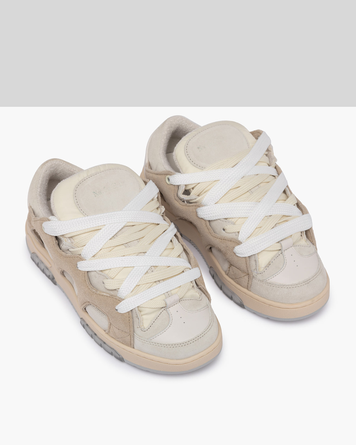 SANTHA: SANTHA MODEL 1 ORIGINAL CREAM-OFF WHITE