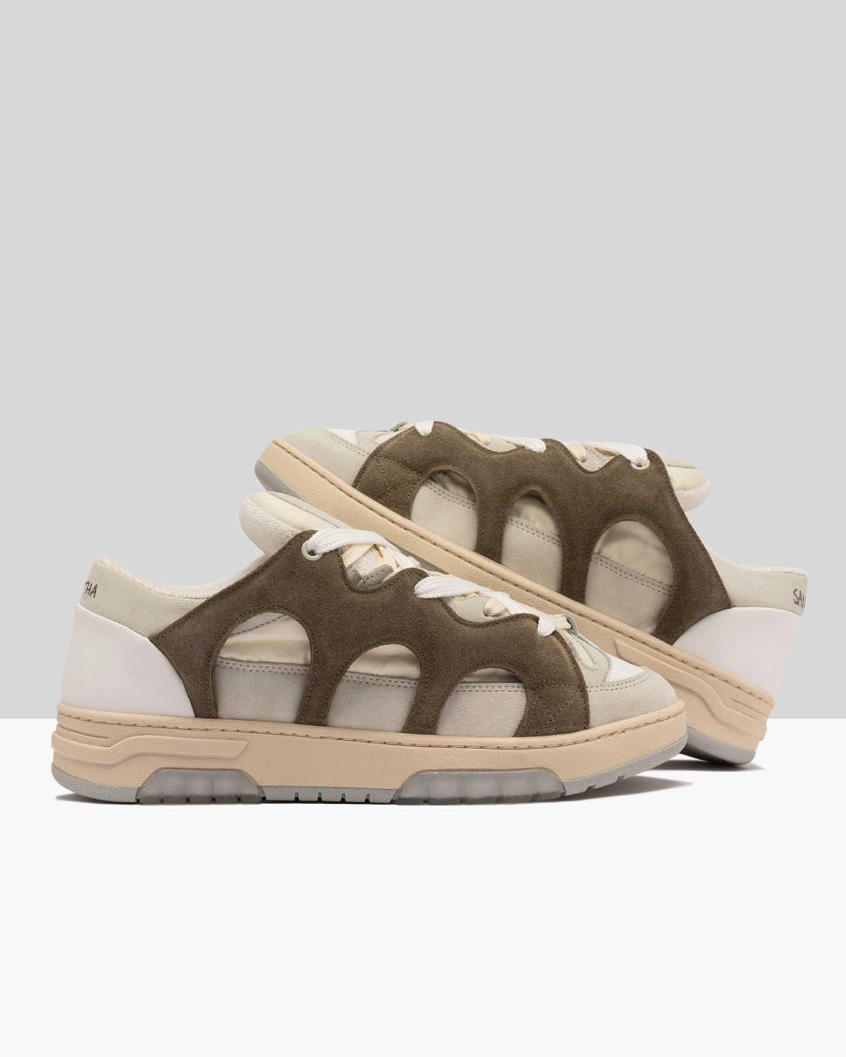 SANTHA: SANTHA MODEL 1 ORIGINAL ELEPHANT-OFF WHITE