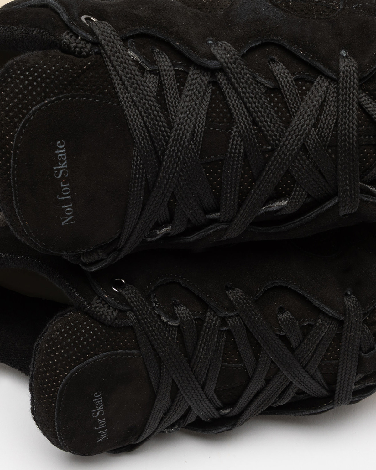 SANTHA: SANTHA MODEL 1 PERFORATED BLACK