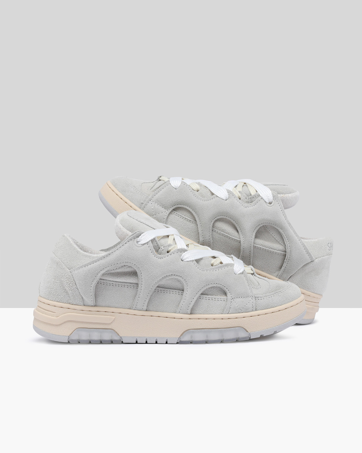 SANTHA: SANTHA MODEL 1 SUEDE LIGHT-GREY