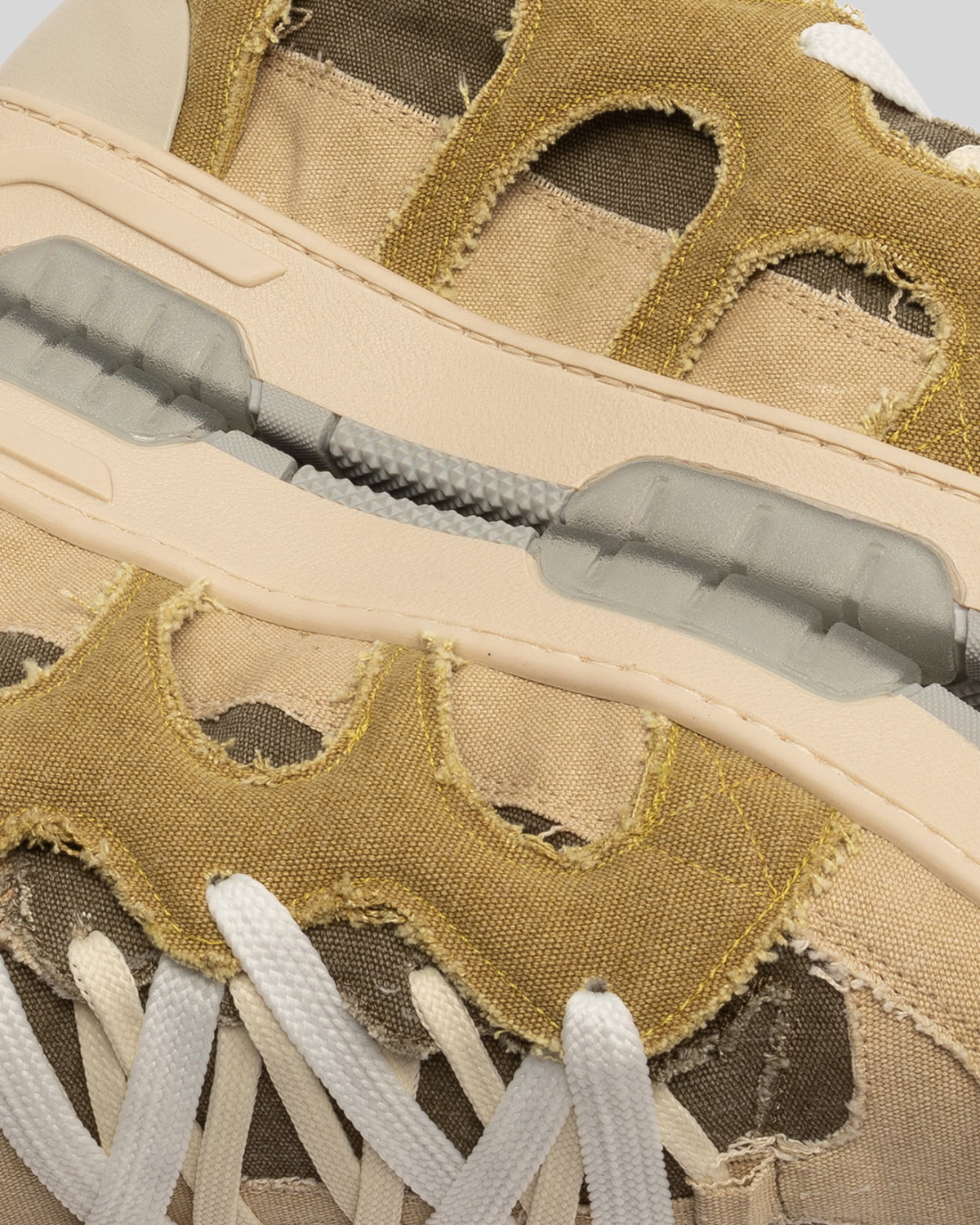 SANTHA: SANTHA MODEL 1 TRIPLE CANVAS SAND