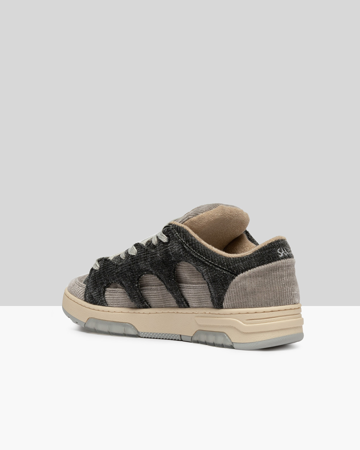 SANTHA: SANTHA MODEL 1 VELVET GRAY