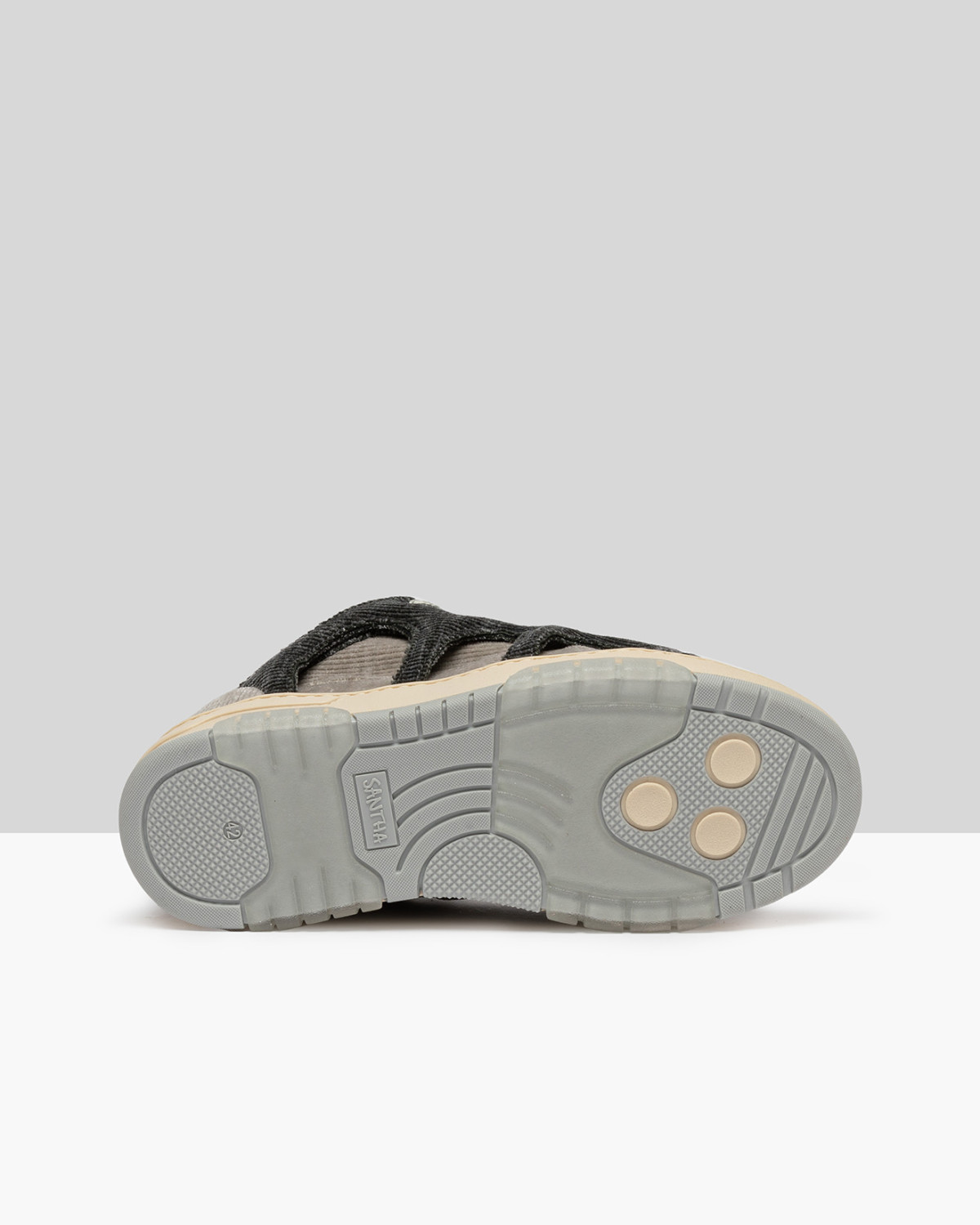 SANTHA: SANTHA MODEL 1 VELVET GRAY
