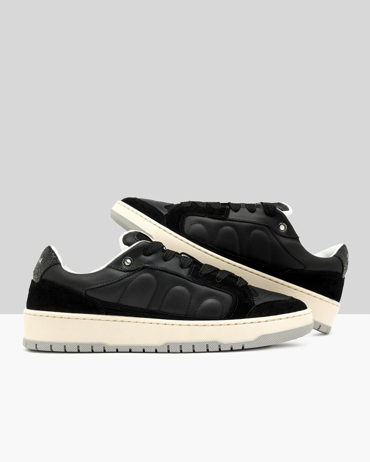 SANTHA: SANTHA MODEL 2 LEATHER BLACK